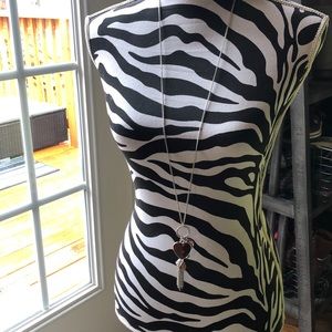 3/$12 paparazzi silver tone brown heart necklace